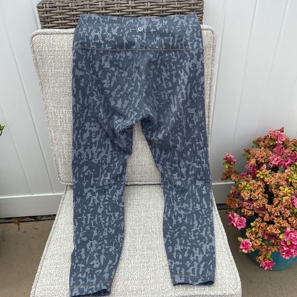 Lululemon Wunder Train High Rise Tight 25” - Picture 2 of 10